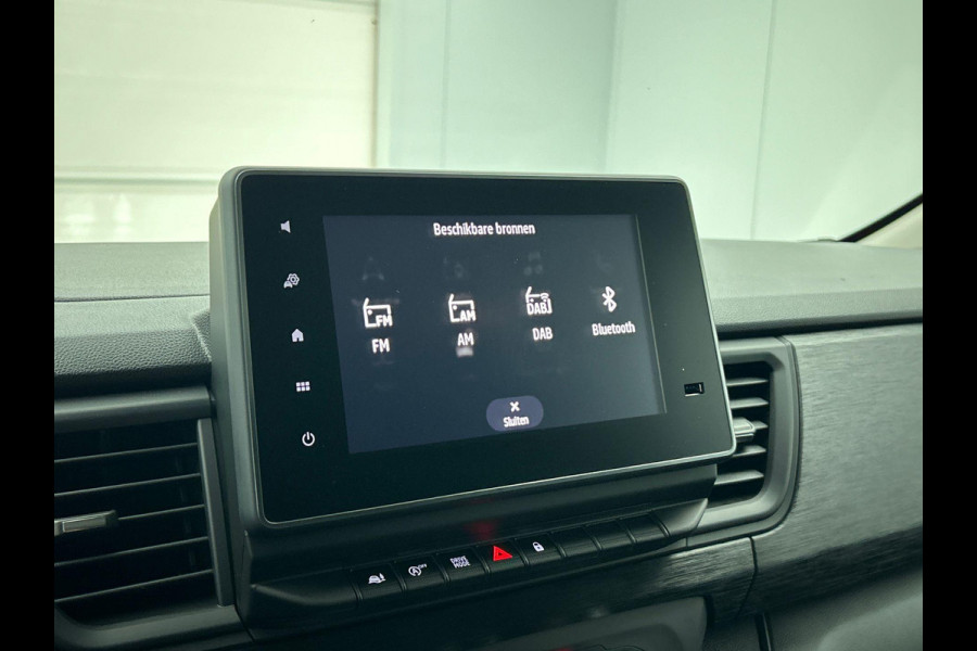 Renault Trafic 2.0 Blue dCi 150 EDC T30 L2H1 Advance Navigatie Airco Lichtmetalen velgen Betimmering Trekhaak Camera Parkeer sensoren Dab