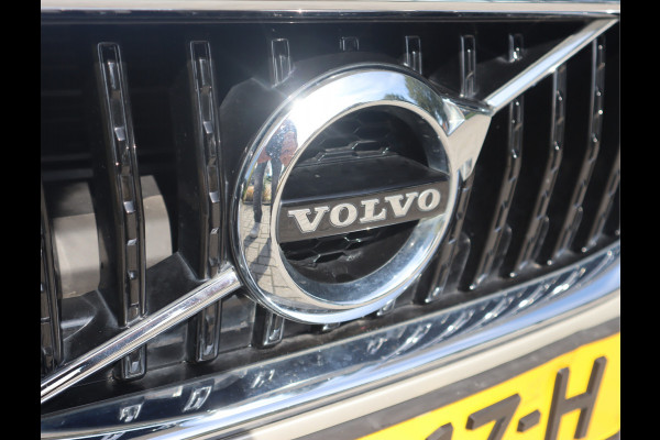 Volvo V40 Cross Country 1.5 T3 Momentum Automaat