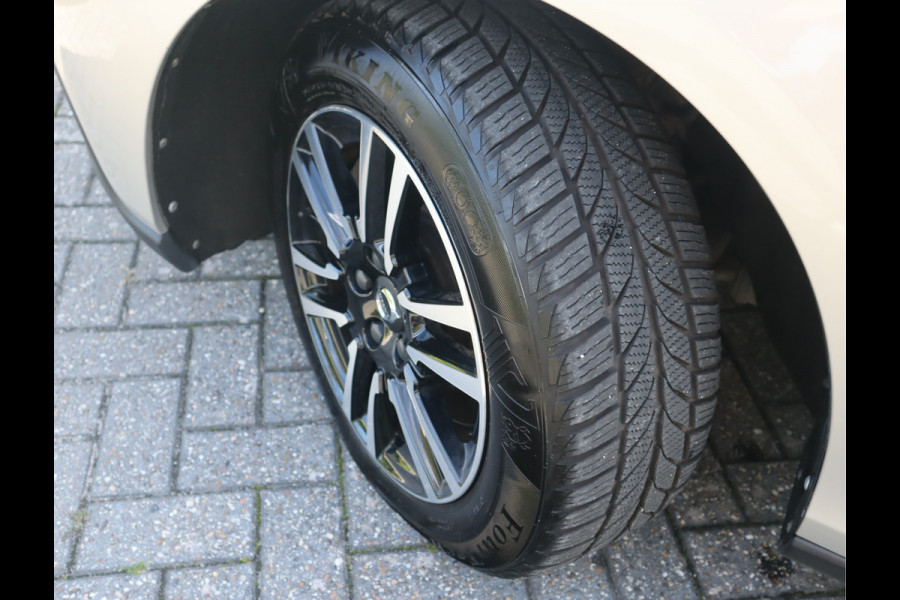 Volvo V40 Cross Country 1.5 T3 Momentum Automaat