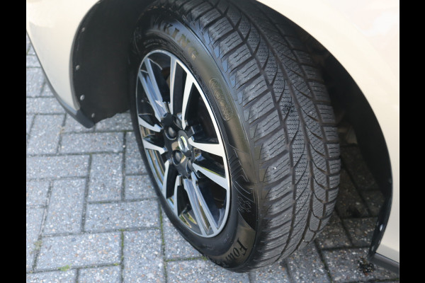 Volvo V40 Cross Country 1.5 T3 Momentum Automaat
