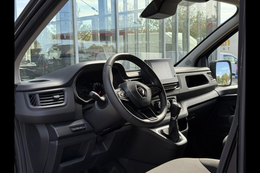 Renault Trafic 2.0 dCi 150 T29 L2H1 DC Business | NL-auto | 1e Eig | 2x Schuifd. | Trekhaak | Stoelverw. | Navi | LED