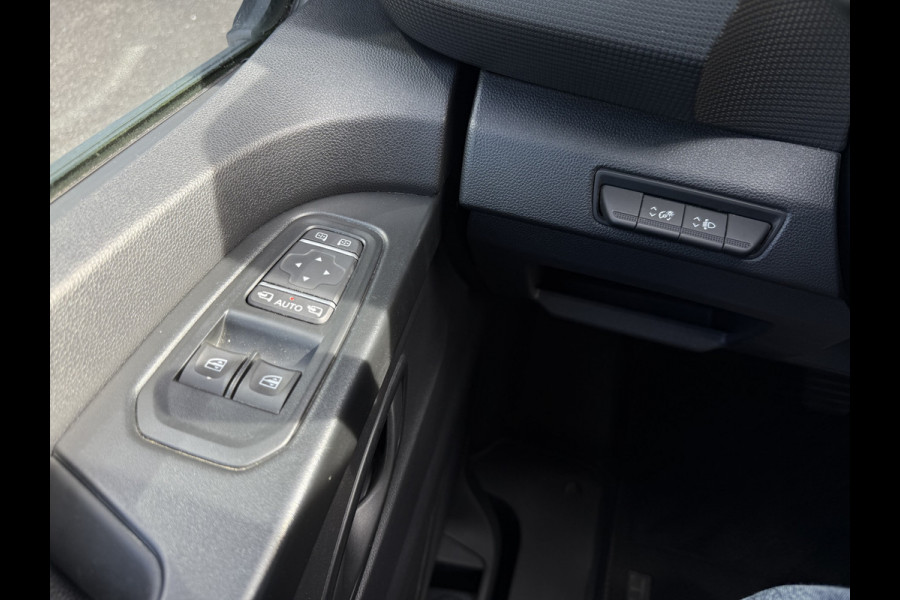 Renault Trafic 2.0 dCi 150 T29 L2H1 DC Business | NL-auto | 1e Eig | 2x Schuifd. | Trekhaak | Stoelverw. | Navi | LED