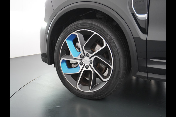Lynk & Co 01 ZWARTE HEMELBEKLEDING 1.5 PHEV AUT-7 261pk Pano-Schuif-K-dak 20" 360°Camera Apple Carplay Android Auto Adaptive-Cruise Navi Pdc  Elek.Memory.Stoel File assistent Dodehoek detector Elektrisch bedienbare achterklep Rijstrooksensor Wifi Verkeersbord detectie 425Nm koppel 3,7kw laadvermogen A-label Euro 6 Hybride Benzine/Elektrisch rijden tot ca.69km 1.800kg trekvermogen