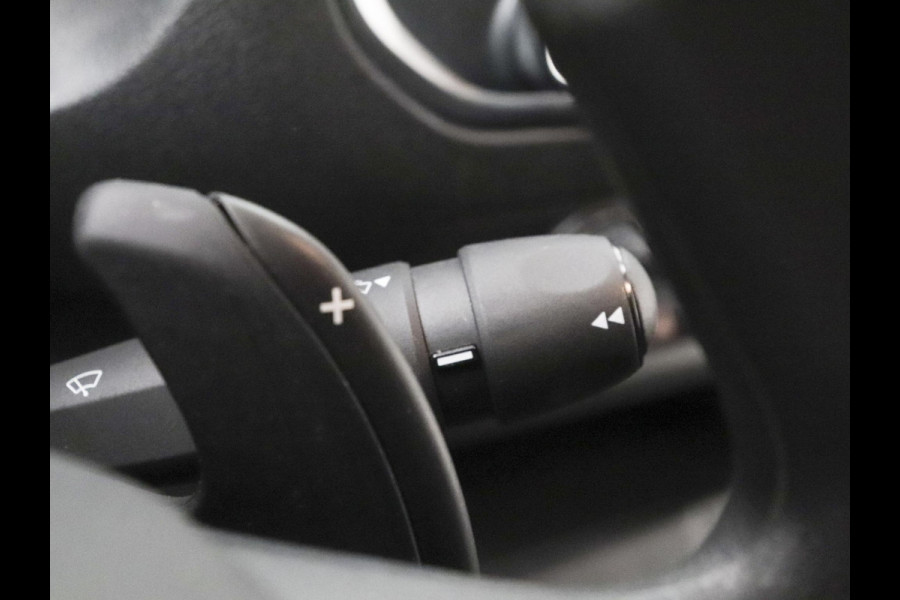 Peugeot Expert 2.0 145pk L3 Automaat Airco Navigatie Cruise control Trekaak 3 zits Carplay