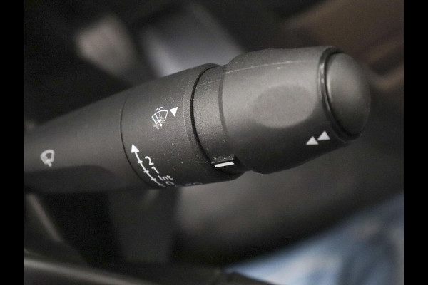 Peugeot Expert 2.0 145pk L3 Automaat Airco Navigatie Cruise control Trekaak 3 zits Carplay