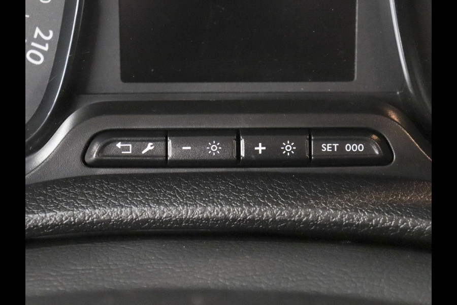 Peugeot Expert 2.0 145pk L3 Automaat Airco Navigatie Cruise control Trekaak 3 zits Carplay