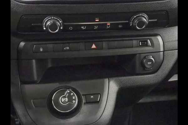 Peugeot Expert 2.0 145pk L3 Automaat Airco Navigatie Cruise control Trekaak 3 zits Carplay