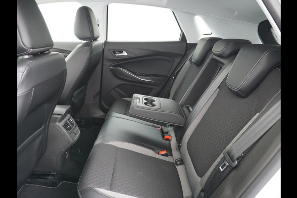 Opel Grandland X 1.2Turbo 131PK AUT-8 Navi Camera Apple Carplay Android Auto Ecc AGR-Comfort Stoel Cruise Control Business Executive DAB Elek.Achterklep 1e Eigenaar Dealeronderhouden Orig.NLse auto