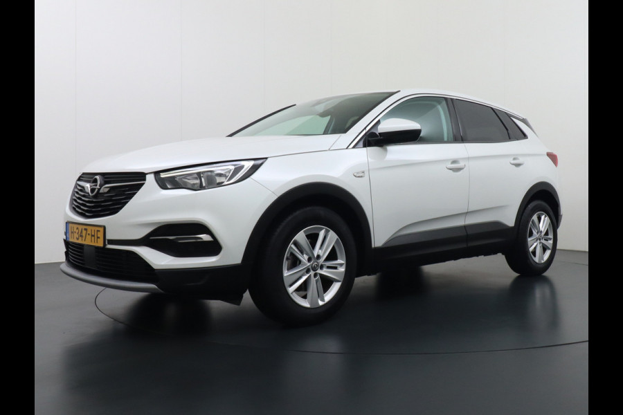 Opel Grandland X 1.2Turbo 131PK AUT-8 Navi Camera Apple Carplay Android Auto Ecc AGR-Comfort Stoel Cruise Control Business Executive DAB Elek.Achterklep 1e Eigenaar Dealeronderhouden Orig.NLse auto