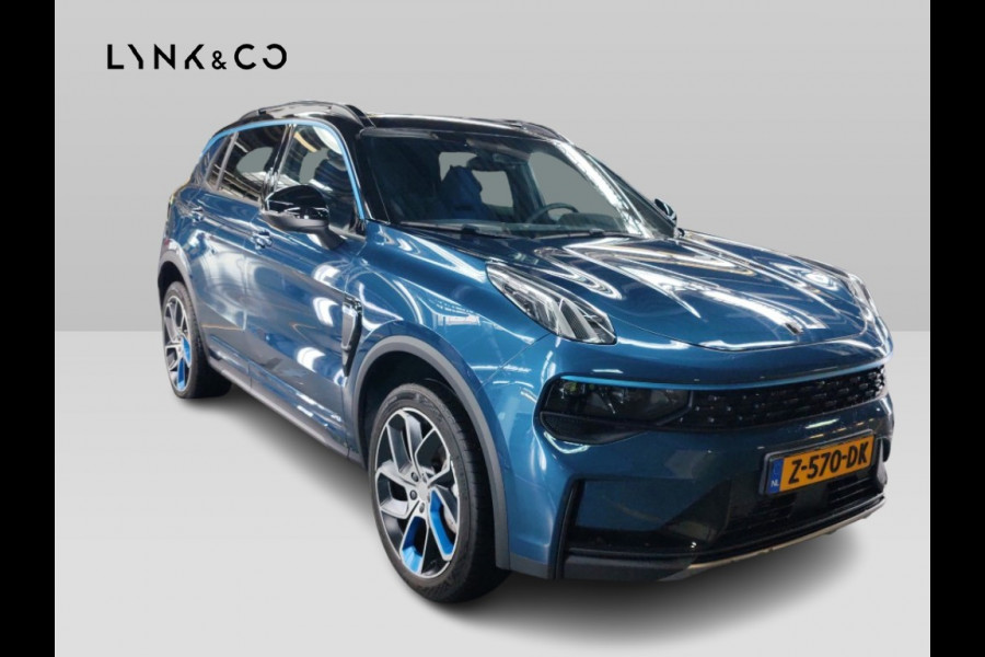 Lynk & Co 01 1.5 Plug-in Zwarte Hemel 360°Cam Carplay Pano.dak