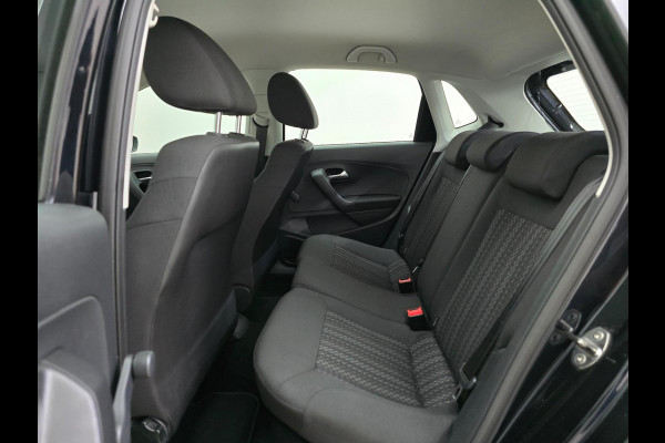 Volkswagen Polo Occasion 1.0 Business R met sportvelgen en bluetooth connecten | Tweedehands Volkswagen Polo zwart met airco | ALJ