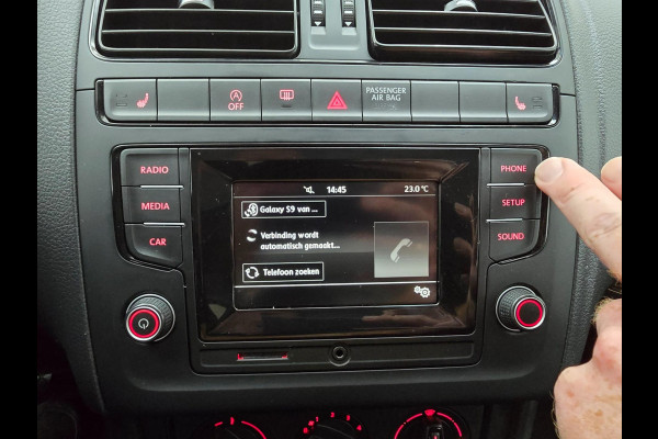 Volkswagen Polo Occasion 1.0 Business R met sportvelgen en bluetooth connecten | Tweedehands Volkswagen Polo zwart met airco | ALJ