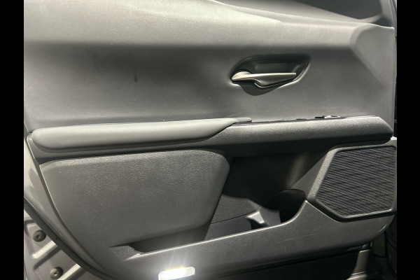 Lexus UX 250h Business Line | Adaptieve cruise control | Achteruitrijcamera | Hybrid!