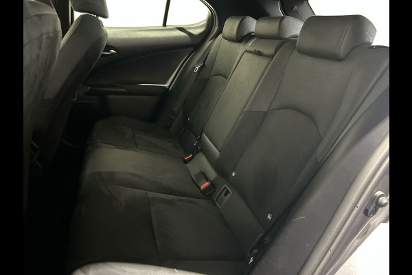 Lexus UX 250h Business Line | Adaptieve cruise control | Achteruitrijcamera | Hybrid!