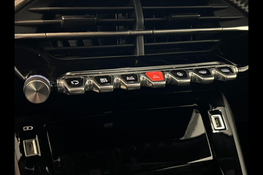 Peugeot 2008 1.2 PureTech 130pk Allure / Navi / Clima / LED / DAB