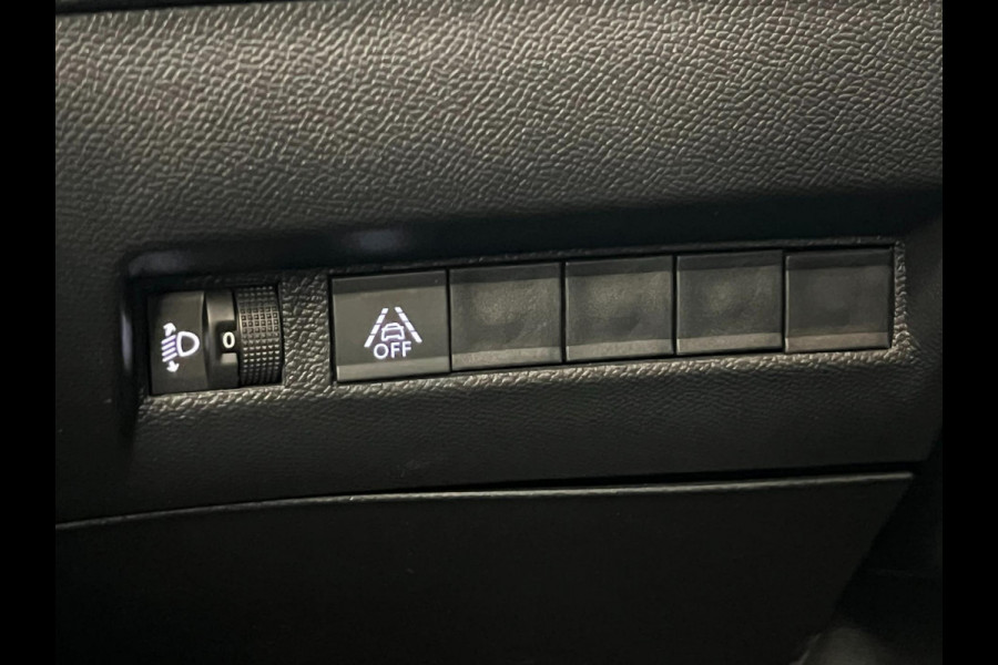Peugeot 2008 1.2 PureTech 130pk Allure / Navi / Clima / LED / DAB