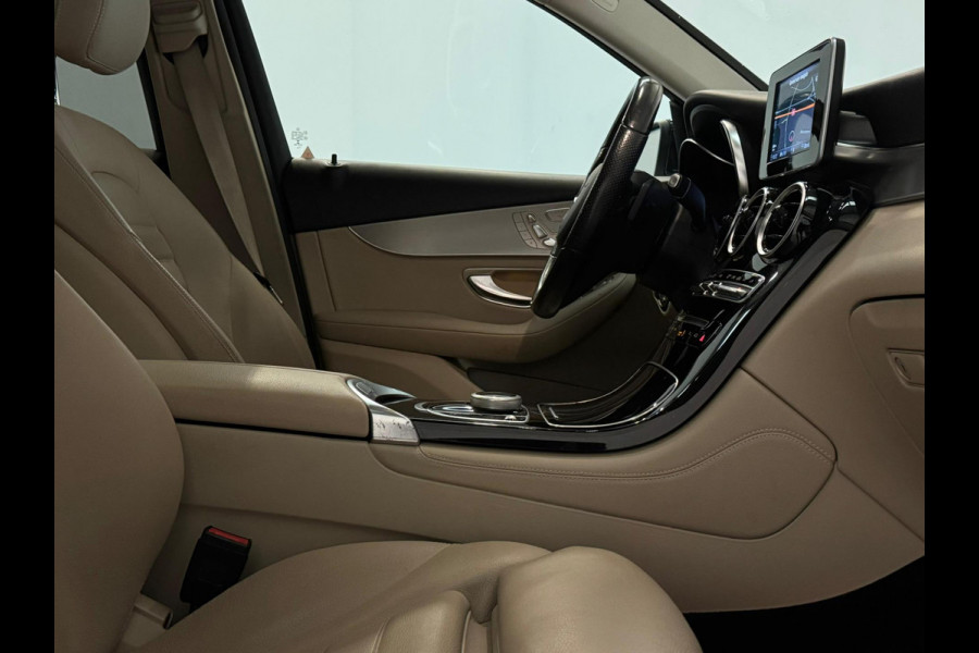 Mercedes-Benz GLC 250 4Matic / AMG / Pano / / Luchtvering / Memory