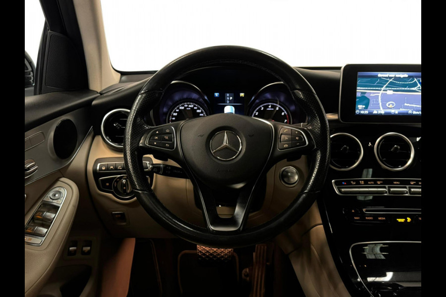 Mercedes-Benz GLC 250 4Matic / AMG / Pano / / Luchtvering / Memory