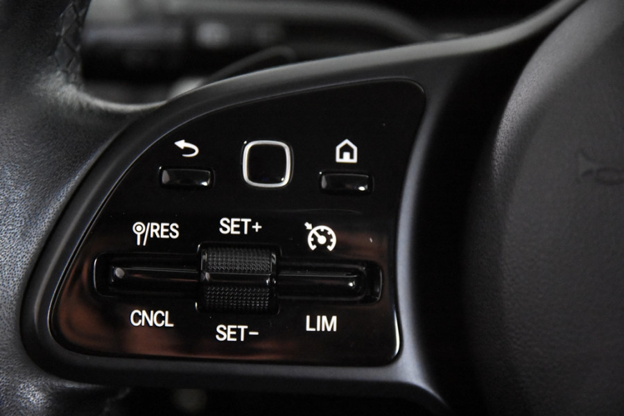 Mercedes-Benz Glb 200 *1ste Eigenaar*Leer*Navigatie*Stoelverwarming*