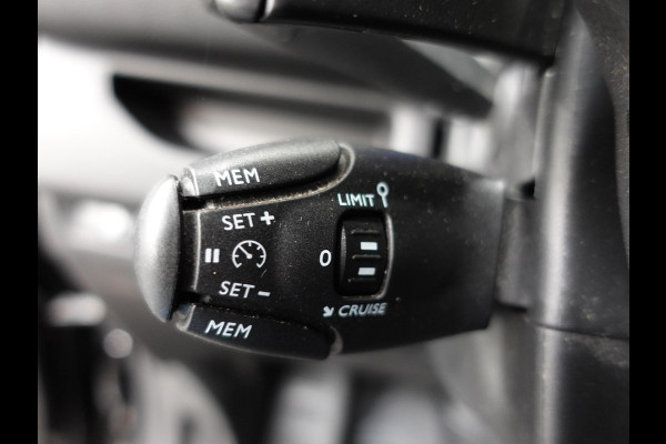 Peugeot Expert 2.0 BlueHDI 145 PK Airco Bluetooth Cruise Control Trekhaak Navigatie Carplay
