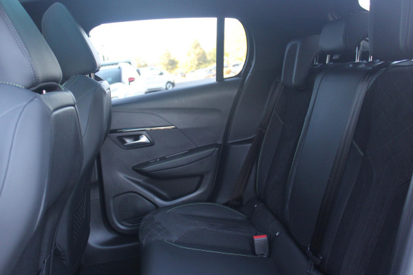 Peugeot 208 1.2 130PK AUTOMAAT GT PACK | PANORAMA DAK | ALCANTARA BEKLEDING | ACHTERUITRIJ CAMERA | ADAPTIVE CRUISE CONTROL | FULL LED KOPLAMPEN | 3-D INSTRUMENTENPANEEL | STOEL VERWARMING | 17" LICHTMETALEN VELGEN | ALL SEASON BANDEN | DODEHOEK DETECTIE | NAVIGATIE | APPLE CARPLAY/ANDROID AUTO | DAB+ RADIO |
