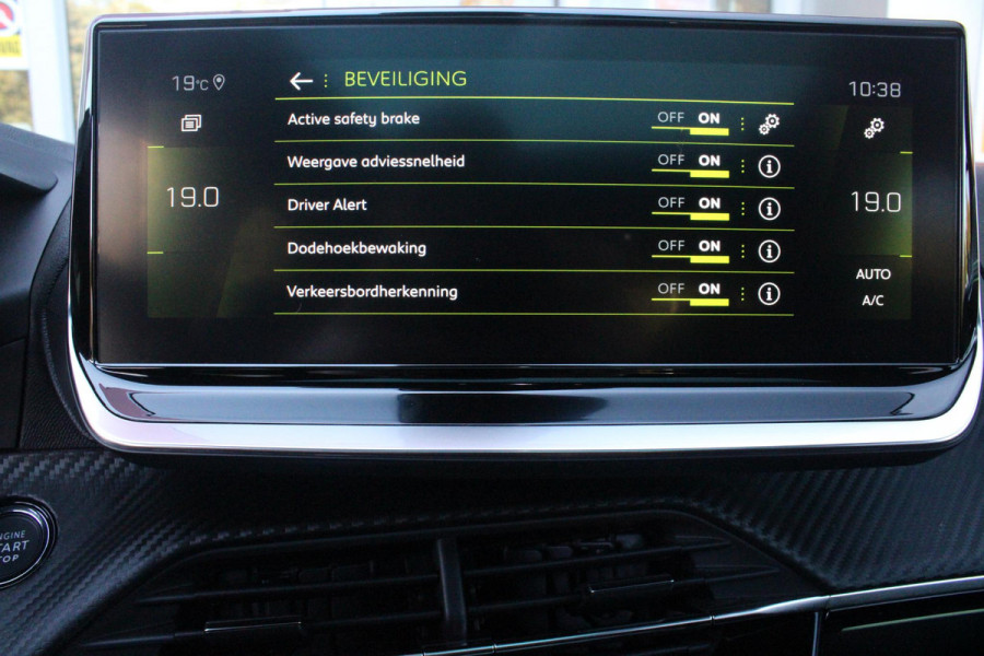 Peugeot 208 1.2 130PK AUTOMAAT GT PACK | PANORAMA DAK | ALCANTARA BEKLEDING | ACHTERUITRIJ CAMERA | ADAPTIVE CRUISE CONTROL | FULL LED KOPLAMPEN | 3-D INSTRUMENTENPANEEL | STOEL VERWARMING | 17" LICHTMETALEN VELGEN | ALL SEASON BANDEN | DODEHOEK DETECTIE | NAVIGATIE | APPLE CARPLAY/ANDROID AUTO | DAB+ RADIO |