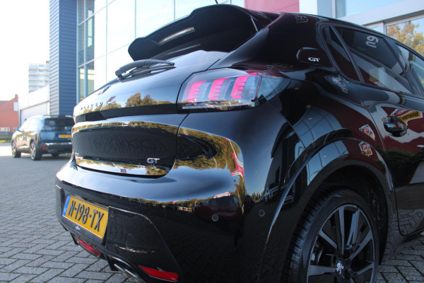 Peugeot 208 1.2 130PK AUTOMAAT GT PACK | PANORAMA DAK | ALCANTARA BEKLEDING | ACHTERUITRIJ CAMERA | ADAPTIVE CRUISE CONTROL | FULL LED KOPLAMPEN | 3-D INSTRUMENTENPANEEL | STOEL VERWARMING | 17" LICHTMETALEN VELGEN | ALL SEASON BANDEN | DODEHOEK DETECTIE | NAVIGATIE | APPLE CARPLAY/ANDROID AUTO | DAB+ RADIO |