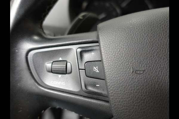 Opel Vivaro 2.0 CDTI L3H1 Dubbele Cabine Edition Automaat Airco Navi Trekhaak