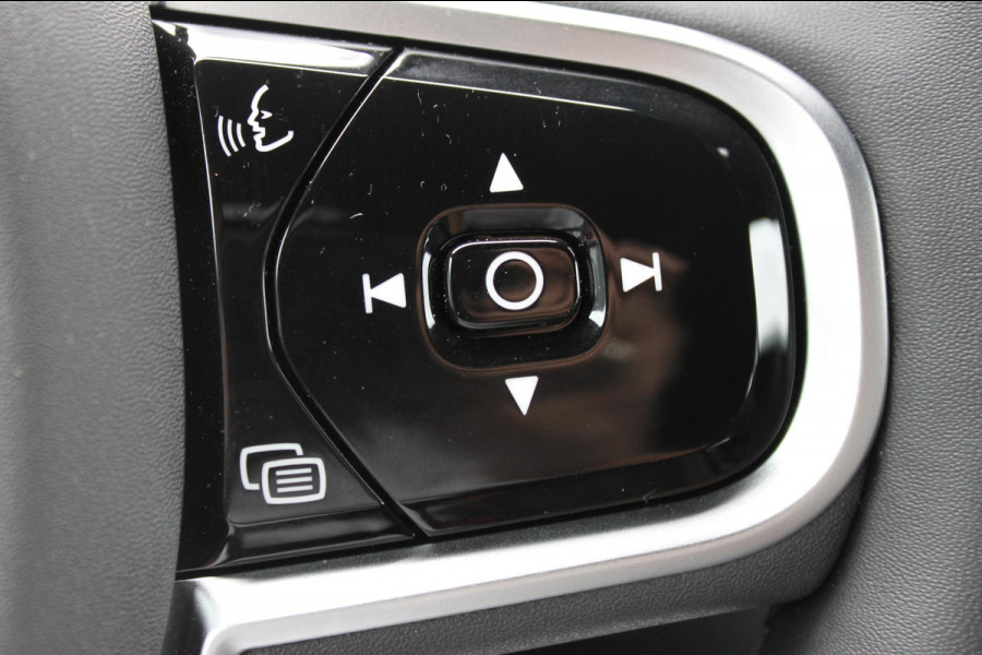 Volvo V60 T6 350PK Autm. Plug-in hybrid AWD Plus Dark Long Range / Google infotainment / Semi elekrisch wegklapbare trekhaak / Verwarmbare voorruit / Elektrisch bedienbare voorstoelen met geheugen / Verwarmbare voorstoelen