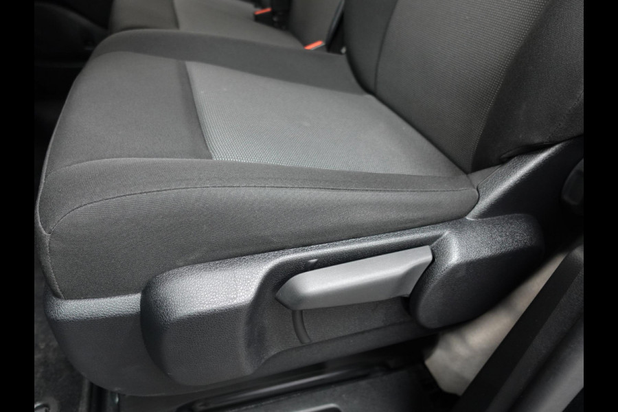 Peugeot Expert 2.0 BlueHDI 180 pk L3H1 Long Premium Automaat Navigatie Trekhaak Apple Carplay/ Android Auto Cruise control Airco Parkeersensoren