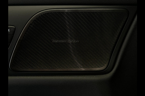 Volvo S60 2.0 Recharge T8 AWD R-Design / BTW / Harman / Trekhaak