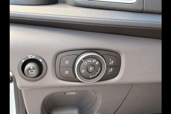 Ford Transit 350 2.0 TDCI L4H3 Trend RWD | SCI | 130pk | Navigatiesysteem SYNC4 | Stoelverwarming  | Elektrisch inklapbare buitenspiegels | Elektrisch verstelbare bestuurdersstoel | Passagiersairbag | Allweather banden | Laadruimte beschermingspakket | 150 watt/230V aansluitpunt tussen voorstoelen | Handmatige regeneratie roetfilter | Reservewiel | Centrale dubbele vergrendeling | Camera met LED Downlighter