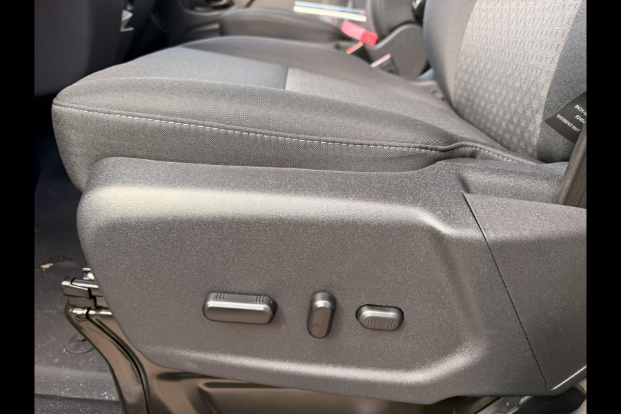 Ford Transit 350 2.0 TDCI L4H3 Trend RWD | SCI | 130pk | Navigatiesysteem SYNC4 | Stoelverwarming  | Elektrisch inklapbare buitenspiegels | Elektrisch verstelbare bestuurdersstoel | Passagiersairbag | Allweather banden | Laadruimte beschermingspakket | 150 watt/230V aansluitpunt tussen voorstoelen | Handmatige regeneratie roetfilter | Reservewiel | Centrale dubbele vergrendeling | Camera met LED Downlighter