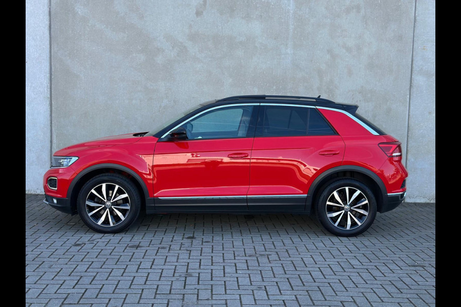 Volkswagen T-Roc 1.5 TSI Sport DSG Pano Camera Carplay LED