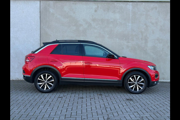 Volkswagen T-Roc 1.5 TSI Sport DSG Pano Camera Carplay LED