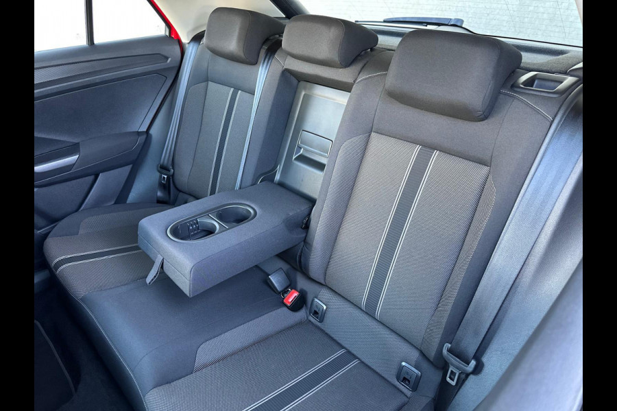 Volkswagen T-Roc 1.5 TSI Sport DSG Pano Camera Carplay LED