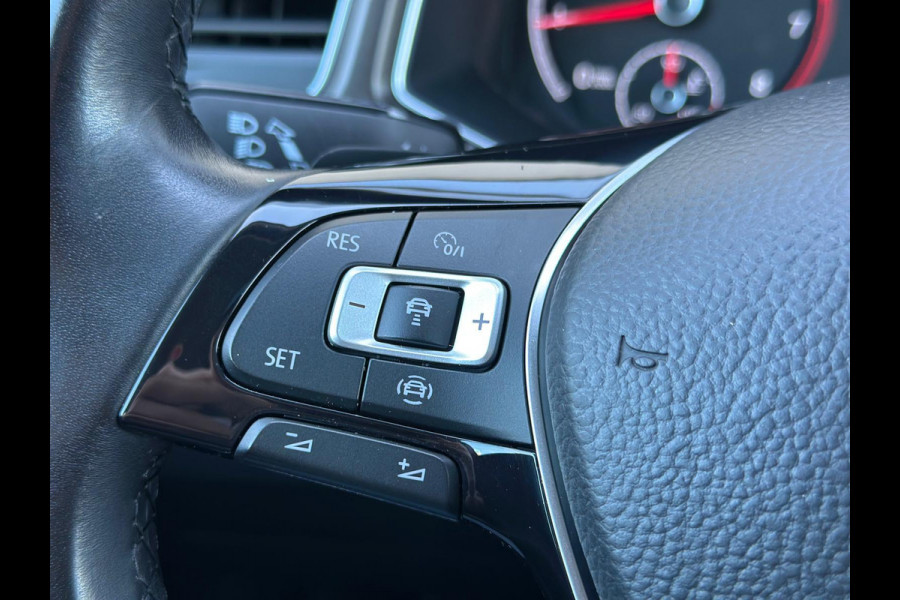 Volkswagen T-Roc 1.5 TSI Sport DSG Pano Camera Carplay LED