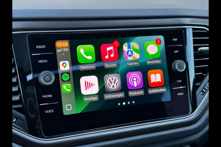 Volkswagen T-Roc 1.5 TSI Sport DSG Pano Camera Carplay LED