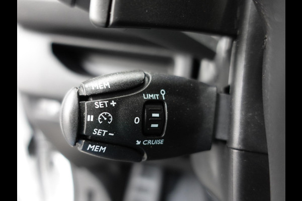Opel Vivaro 2.0 BlueHDi 145PK L3 Automaat Sport-Edition Airco Bluetooth Cruise Control Navigatie Trekhaak Opel Vivaro 2.0 BlueHDi 145PK L3 Automaat Sport-Edition Airco Bluetooth Cruise Control Navigatie Trekhaak