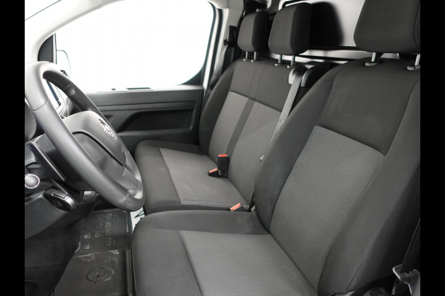 Opel Vivaro 2.0 BlueHDi 145PK L3 Automaat Sport-Edition Airco Bluetooth Cruise Control Navigatie Trekhaak Opel Vivaro 2.0 BlueHDi 145PK L3 Automaat Sport-Edition Airco Bluetooth Cruise Control Navigatie Trekhaak