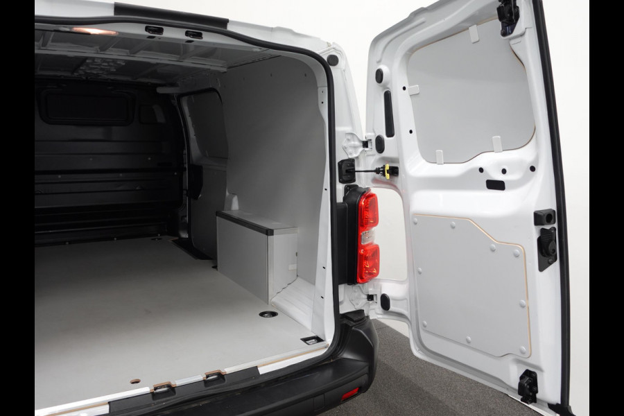 Opel Vivaro 2.0 BlueHDi 145PK L3 Automaat Sport-Edition Airco Bluetooth Cruise Control Navigatie Trekhaak Opel Vivaro 2.0 BlueHDi 145PK L3 Automaat Sport-Edition Airco Bluetooth Cruise Control Navigatie Trekhaak