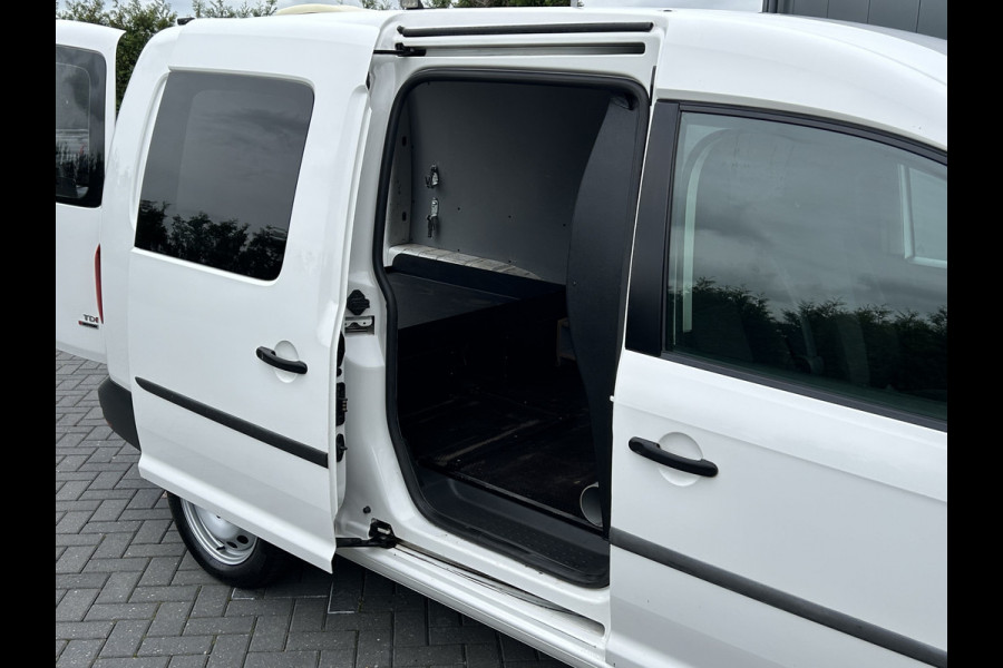 Volkswagen Caddy Maxi 2.0 TDI 123 PK 4-MOTION E6 / L2H1 / 4x4 / INRICHTING / TREKHAAK / 1e EIGENAAR / AIRCO / CRUISE