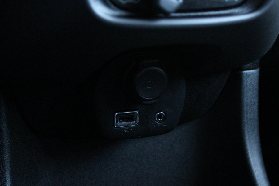 Peugeot 108 1.0 72PK e-VTi ACTIVE | AIRCO | BLUETOOTH AUDIO | AUX/USB AANSLUITING | LED DAGRIJVERLICHTING | MISTLAMPEN | GETINTE RUITEN |