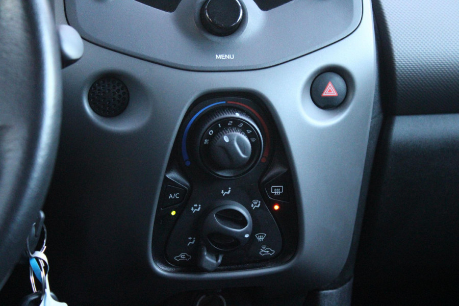 Peugeot 108 1.0 72PK e-VTi ACTIVE | AIRCO | BLUETOOTH AUDIO | AUX/USB AANSLUITING | LED DAGRIJVERLICHTING | MISTLAMPEN | GETINTE RUITEN |