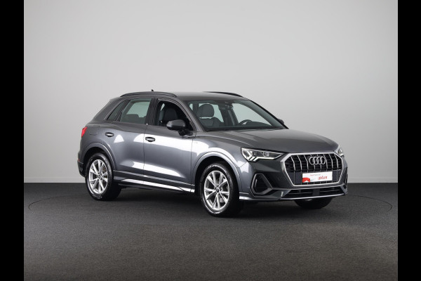 Audi Q3 35 TFSI S edition 150pk S-tronic | Navigatie | Keyless entry | Apple Carplay -/ Android auto | Parkeersensoren voor en achter
