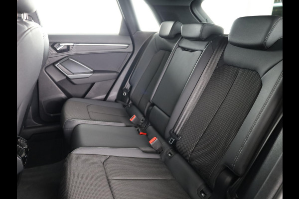 Audi Q3 35 TFSI S edition 150pk S-tronic | Navigatie | Keyless entry | Apple Carplay -/ Android auto | Parkeersensoren voor en achter