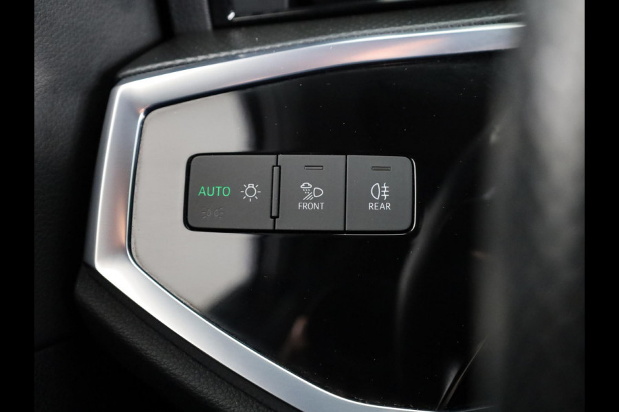 Audi Q3 35 TFSI S edition 150pk S-tronic | Navigatie | Keyless entry | Apple Carplay -/ Android auto | Parkeersensoren voor en achter