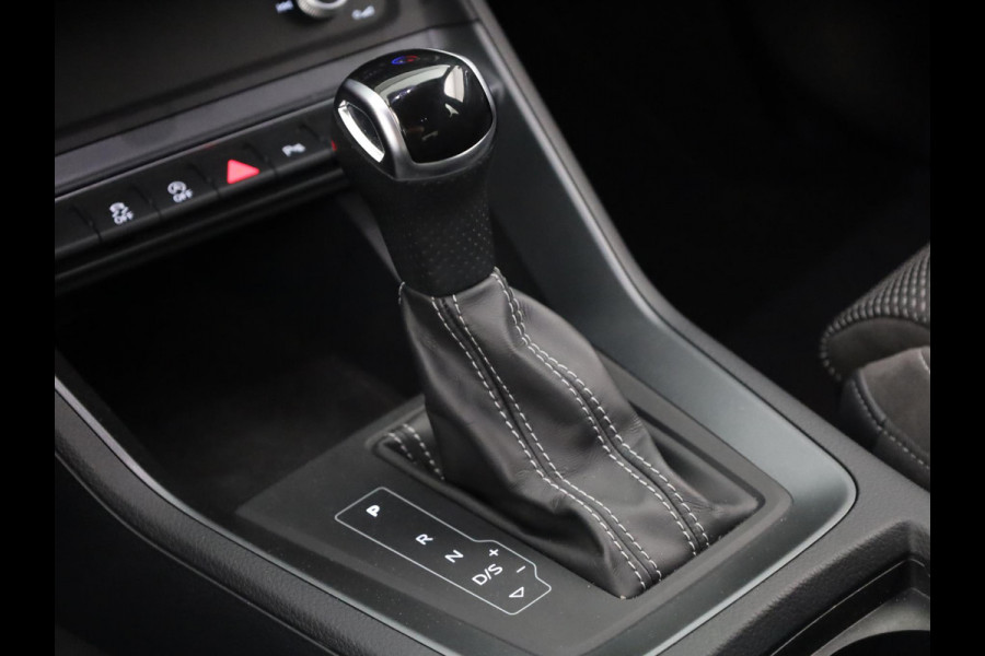 Audi Q3 35 TFSI S edition 150pk S-tronic | Navigatie | Keyless entry | Apple Carplay -/ Android auto | Parkeersensoren voor en achter