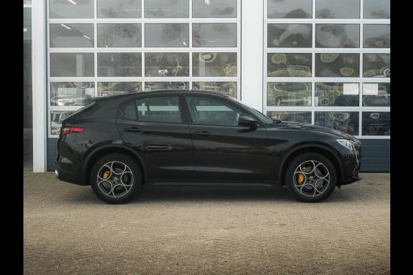 Alfa Romeo Stelvio 2.0 Turbo Aut. AWD 200pk Super | Navi | Apple Carplay | 19" | Winter Pack | Camera | Xenon | Elektr. A-Klep