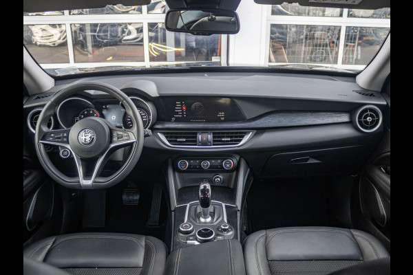 Alfa Romeo Stelvio 2.0 Turbo Aut. AWD 200pk Super | Navi | Apple Carplay | 19" | Winter Pack | Camera | Xenon | Elektr. A-Klep